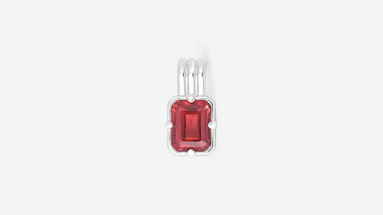 Pendant w/Malaya Garnet