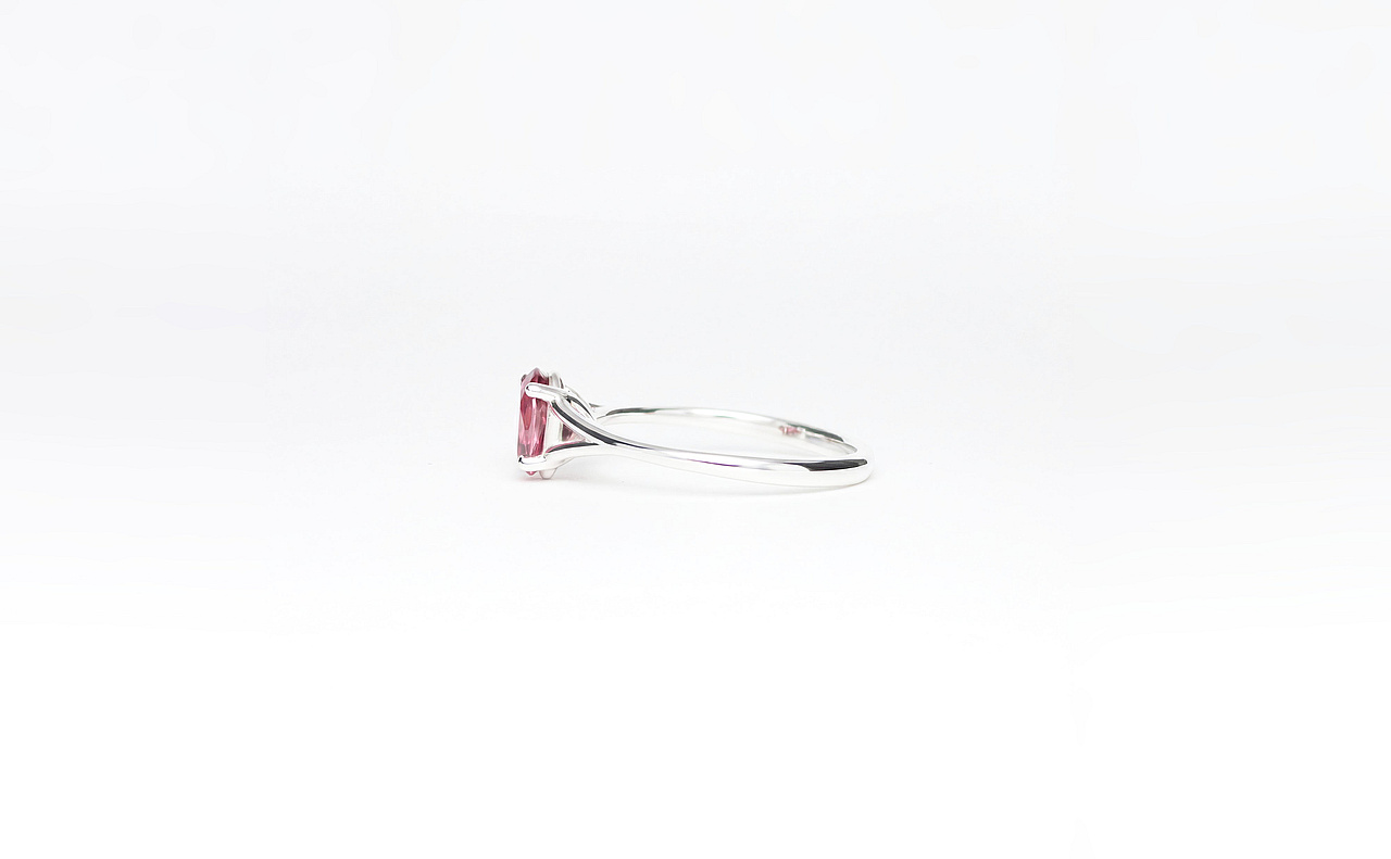 Solitaire Ring w/ pink Malaya Garnet - view 2