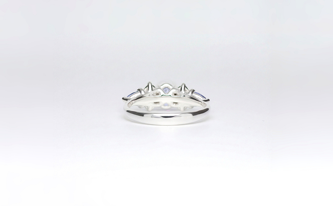 Cluster Ring with Tanzanite and white Zircon - view 3