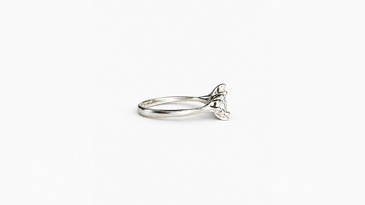 Cluster Ring Marquise Dream mit weissem Topas