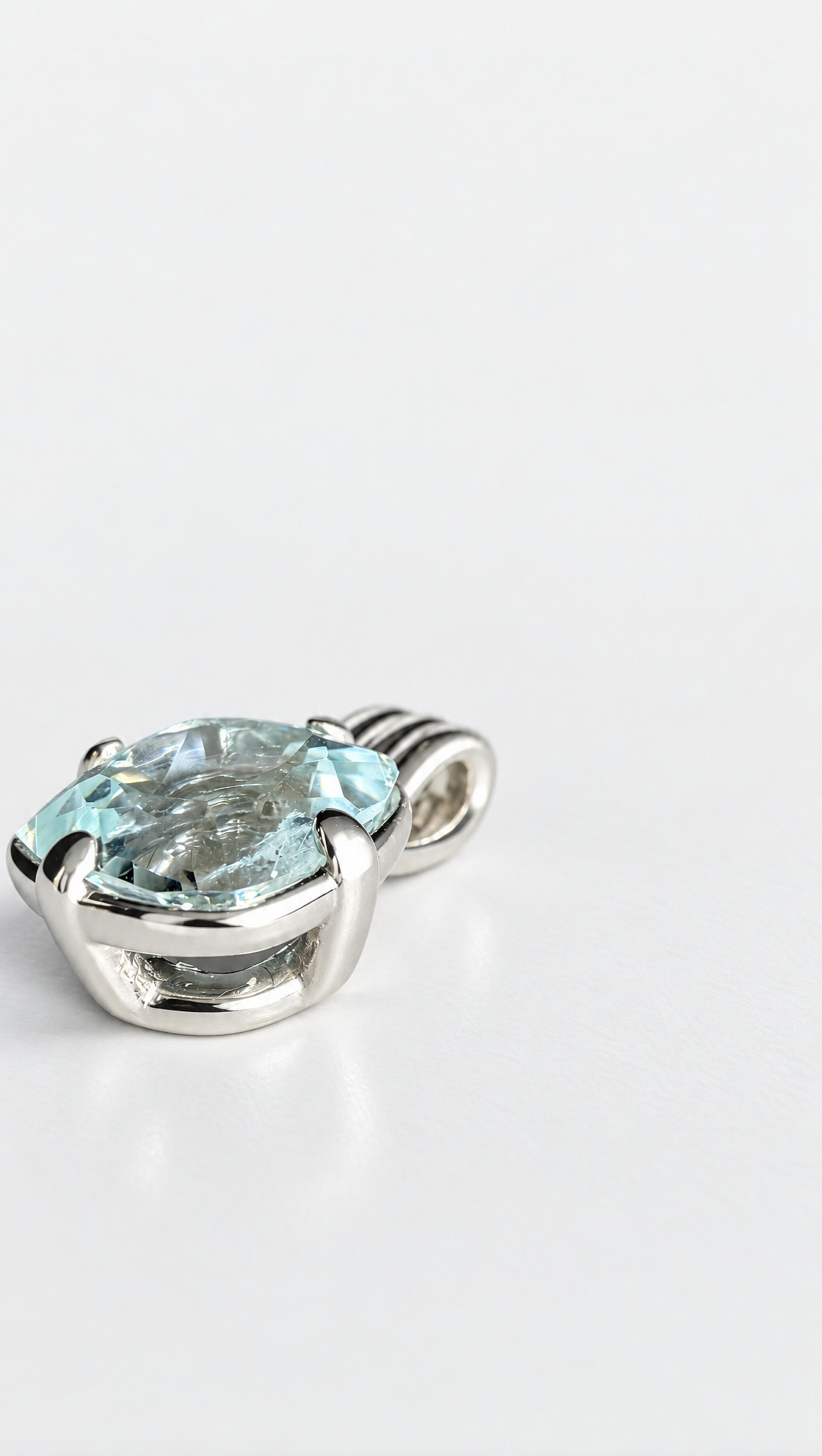 Anhänger mit Aquamarin
