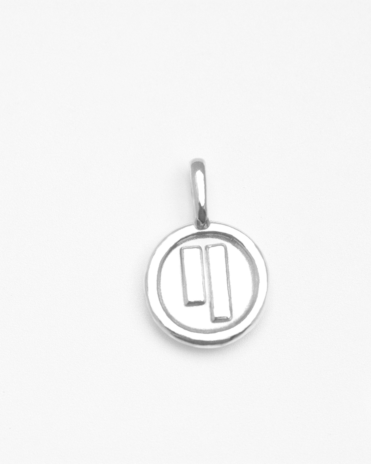 Qubic Charm Silver
