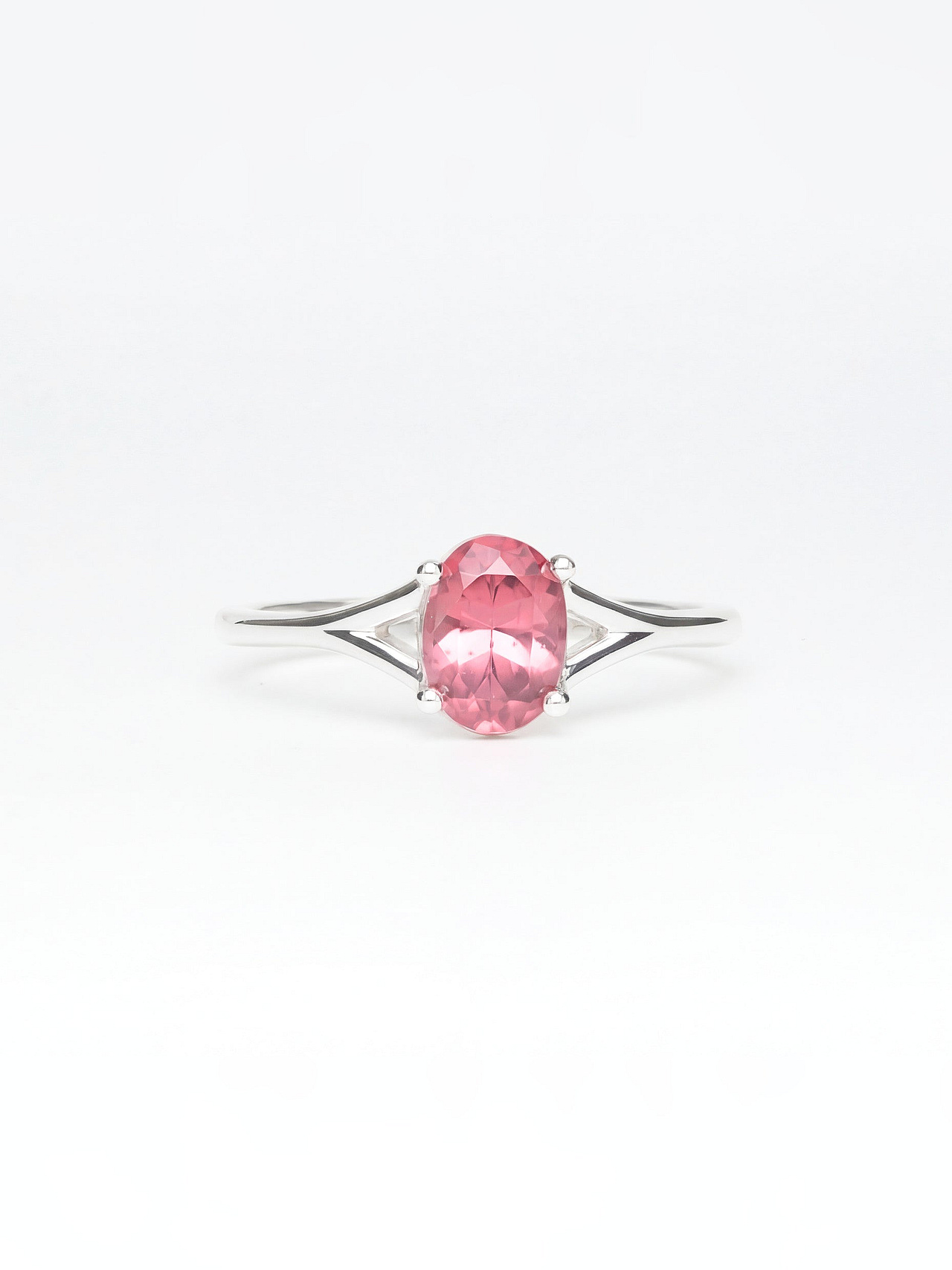 Solitaire Ring w/ pink Malaya Garnet